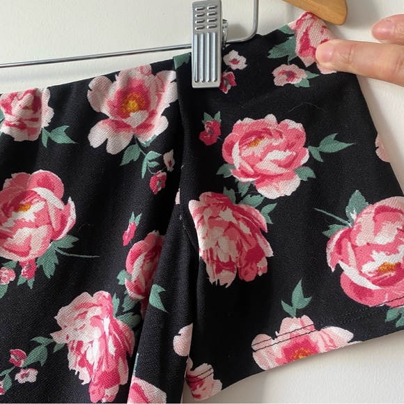 H&M Off The Shoulders Bold Floral Shift Dress Medium - Picture 4 of 10